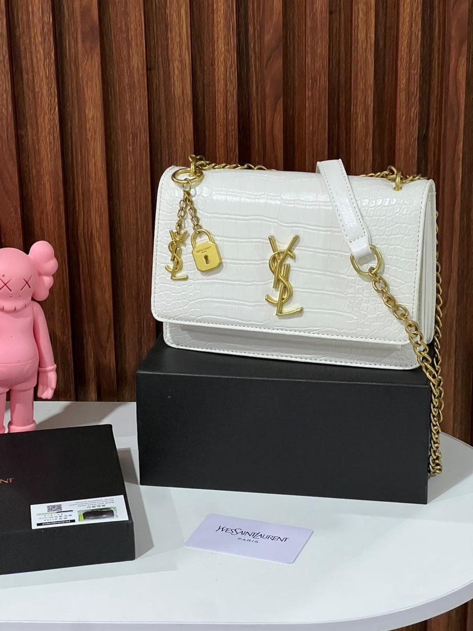 Yves Saint Laurent – Bolso Kate Croco White (Dama)