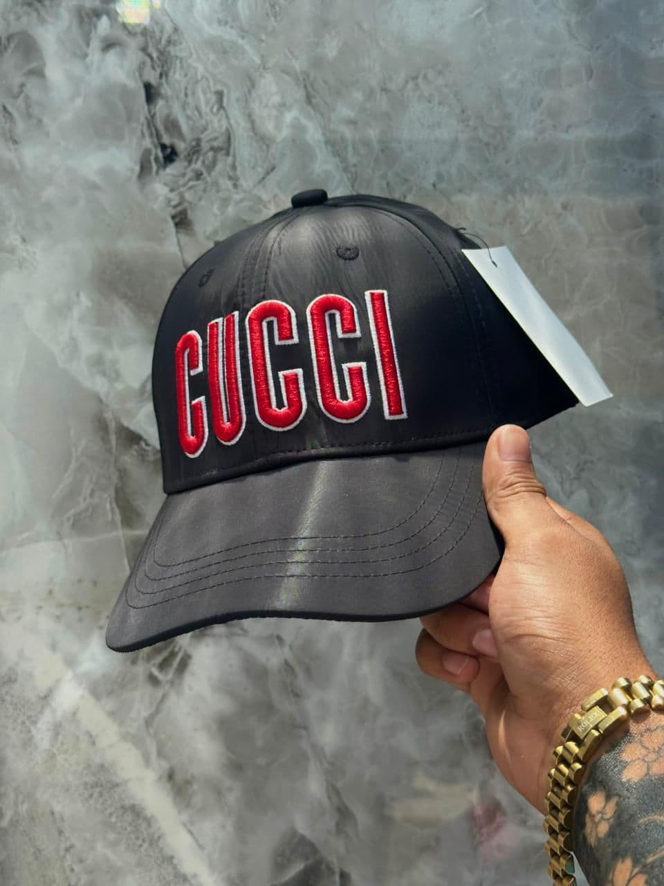 Gucci – Gorra Satin Black (Caballero)