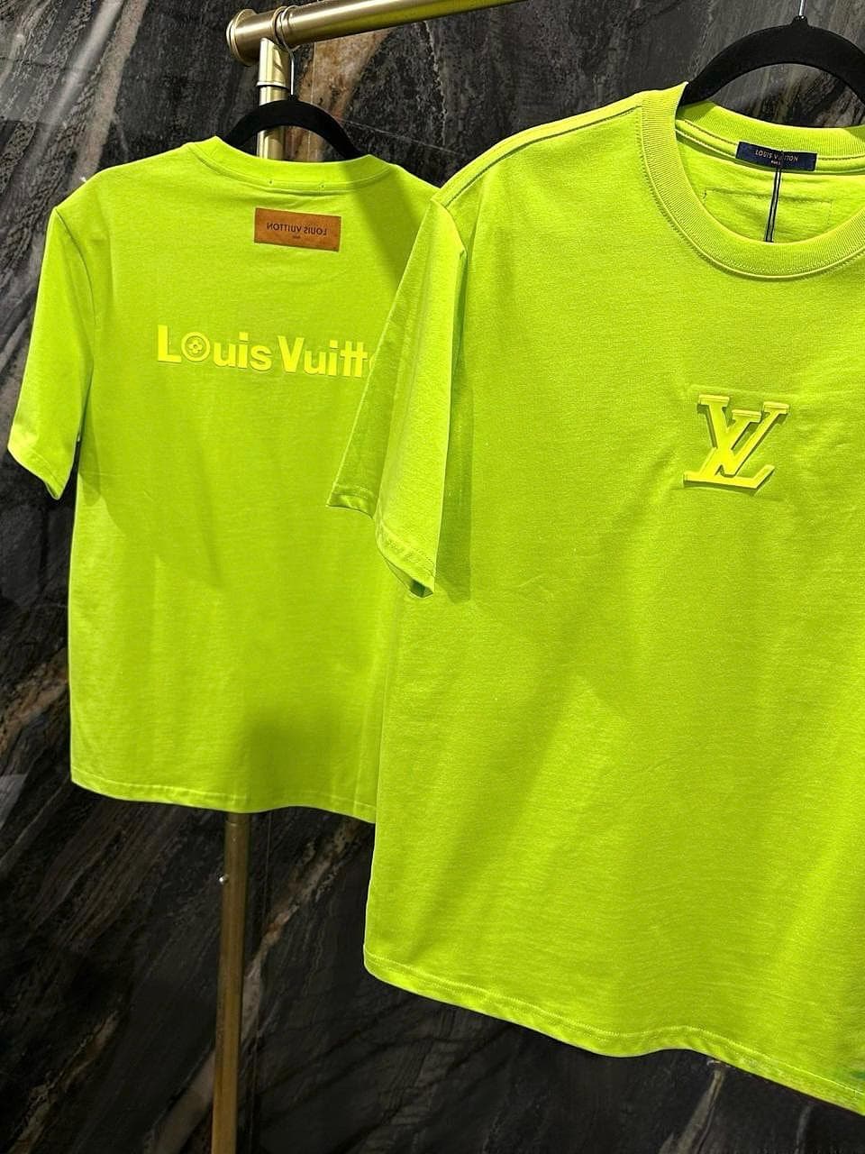 Louis Vuitton – Neon Monogram Tee (Caballero)