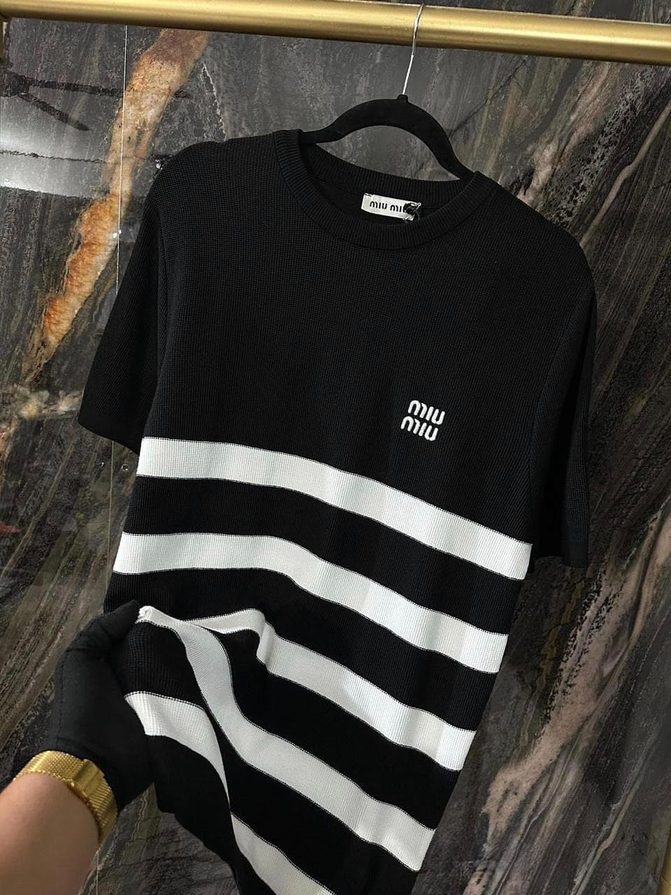 Miu Miu – Black Stripe Knit (Caballero)